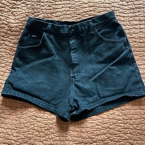Vintage High Waisted Black Lee Jean shorts Women’s Size 16
